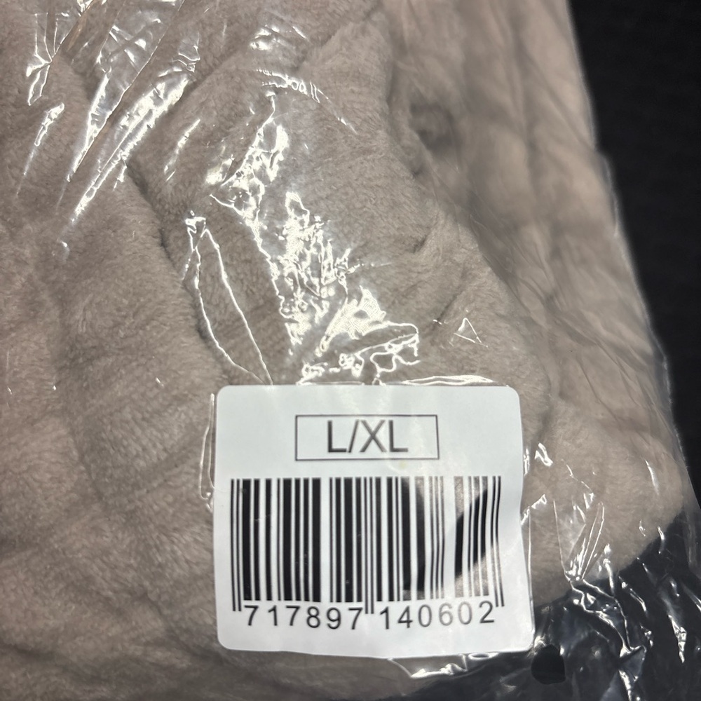 Ulta Beauty Collection Robe - Picture 3 of 5